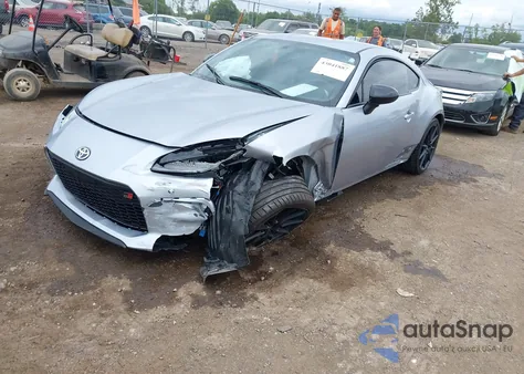 2024 Toyota Gr86 Premium z USA, uszkodzony, nr VIN JF1ZNBE16R9758221